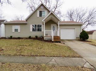 203 E Douglas St, Carlock, IL 61725