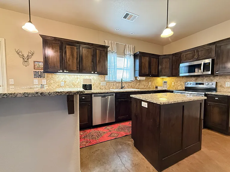 101 Ironway Dr — Photo 7