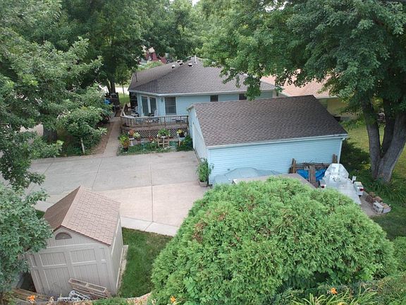 2nd image of 2742 S Cornelia St
