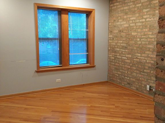 Sunroom / Living room / Dining room