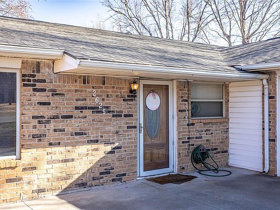 2nd image of 2625 Lanier Dr