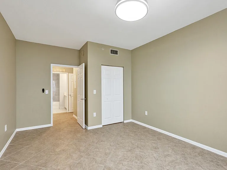 651 Okeechobee Blvd #1010 — Photo 17