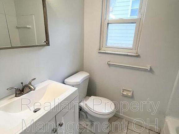 4th image of 1737 Grand Ave APT 4