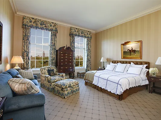 Sold by Sotheby's International Realty | media 8