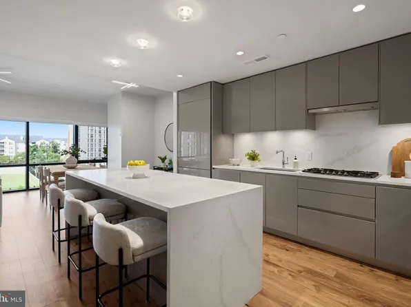 1781 Pierce St #501, Arlington, VA 22209