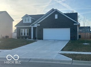 6569 W Sailboat Dr, Greenfield, IN 46140