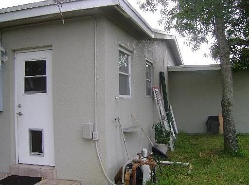 5th image of 3645 SW 23rd St