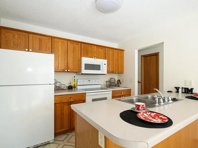 1380 Silver Lake Rd NW — Photo 32