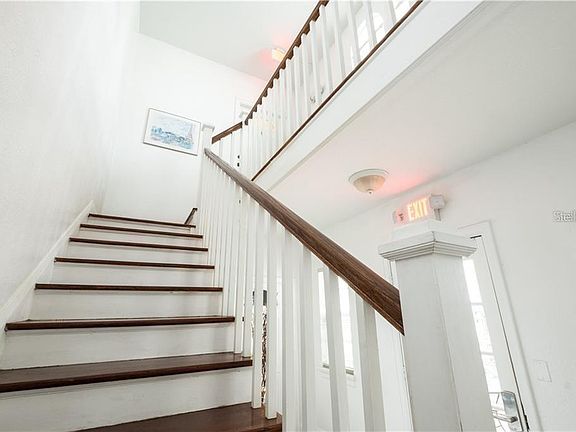 5th image of 1205 W Horatio St APT 4