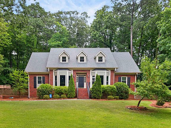 2nd image of 495 Hillandell Dr