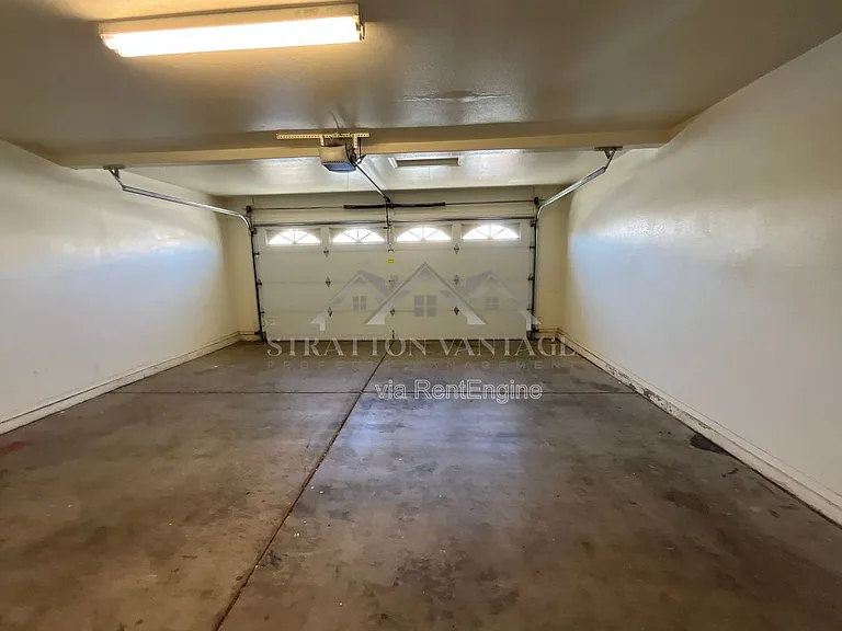 8259 W Eugie Ave — Photo 23