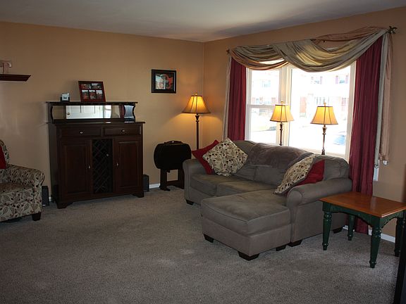 3rd image of 6334 Sharlene Dr