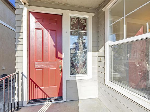 3rd image of 5142 Archangel Dr