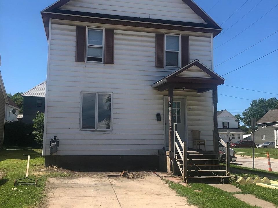 1st image of 800 Brown St
