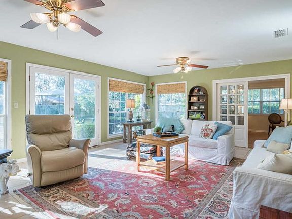 4th image of 2862 Spanish Cove Trl