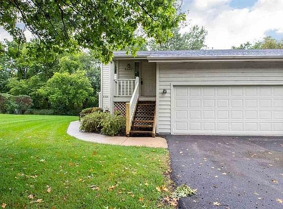 2nd image of 5307 Sand Piper Pl #0