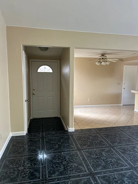 3 bed, 1200 sqft, $2,350 — Photo 2