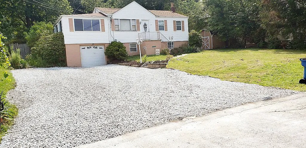 147 Beech Rd photo 1
