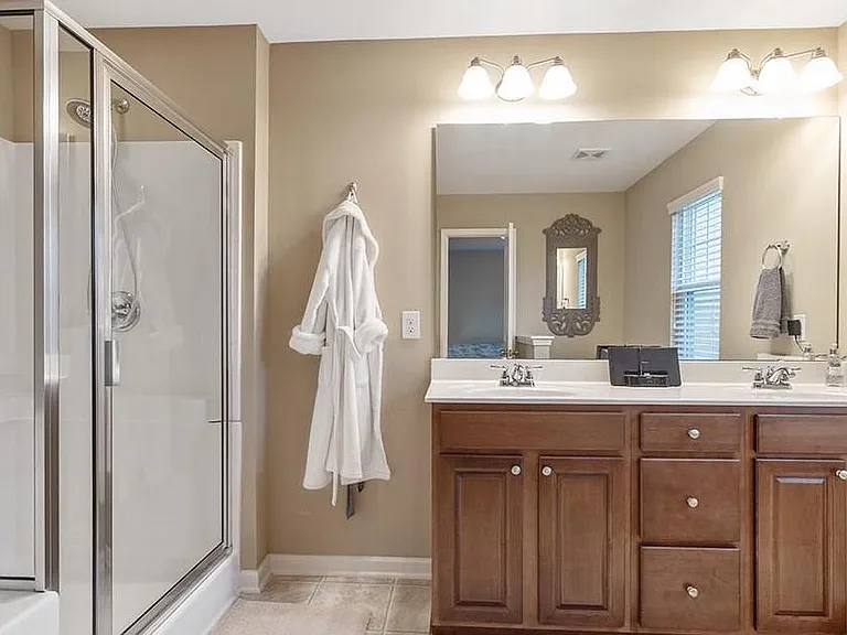 715 Hunters Ridge Dr — Photo 12