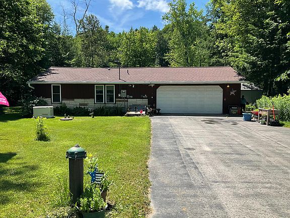 3rd image of 10817 Randall Ln