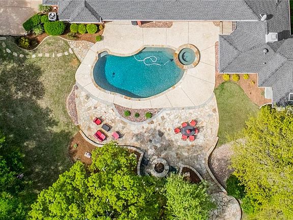 2nd image of 3208 Beaver Creek Dr