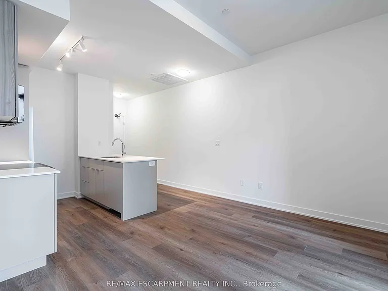 2075 Lakeshore Rd #416 — Photo 12