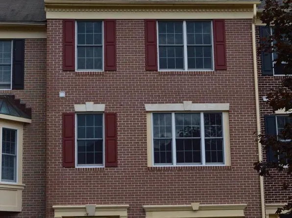 907 Hidden Moss Dr, Hunt Valley, MD 21030