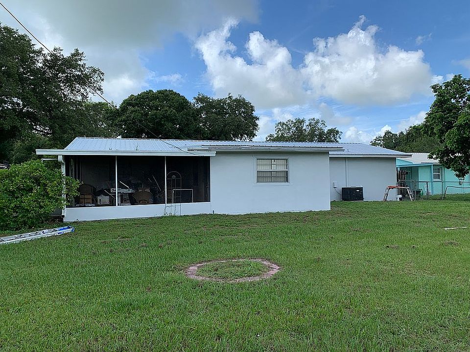 2nd image of 3329 SW 17th St