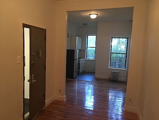 2nd image of 485 Quincy St #4C