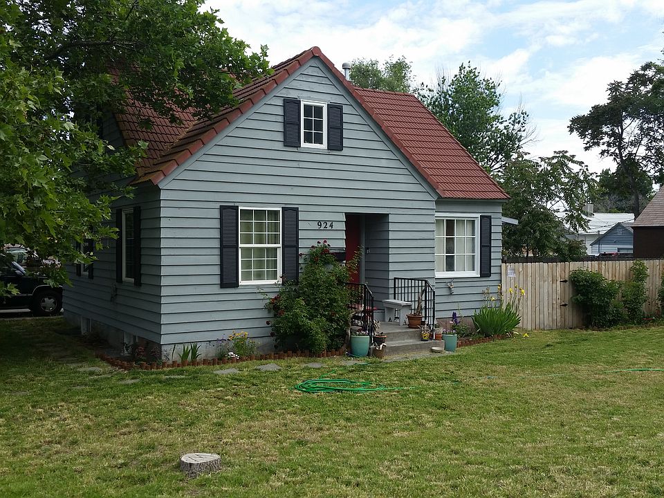 1st image of 924 W Kennewick Ave