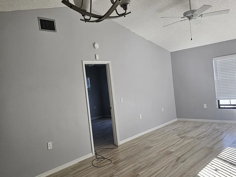 6391 Gateway Ave — Photo 11