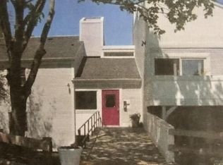 1 Northridge Rd APT C, Beverly, MA 01915