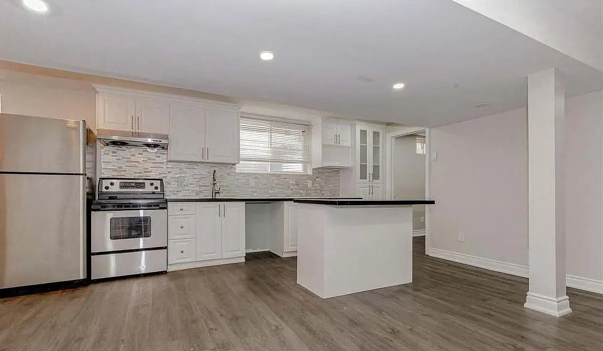 2 bed, $1,800 — Photo 2