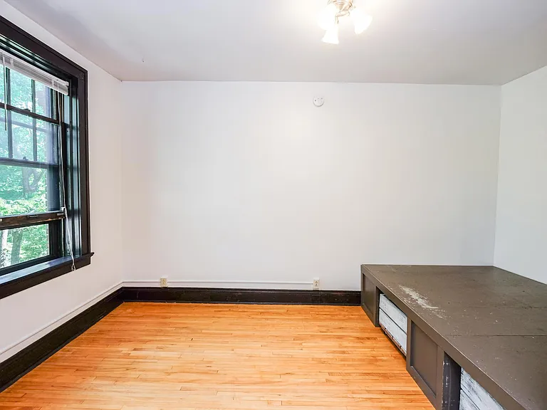 Dayton Apartments — Photo 19