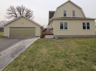 515 5th St, Nicollet, MN 56074