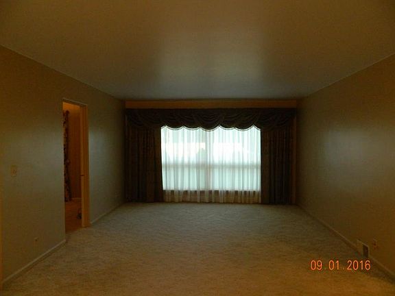 4th image of 1678 1st St