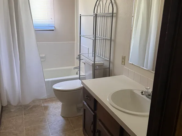 403 Dahlia St, Fort Morgan, CO 80701