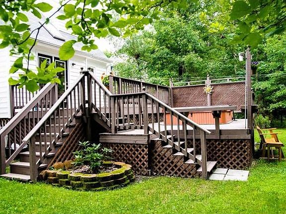 Back 2 level decking