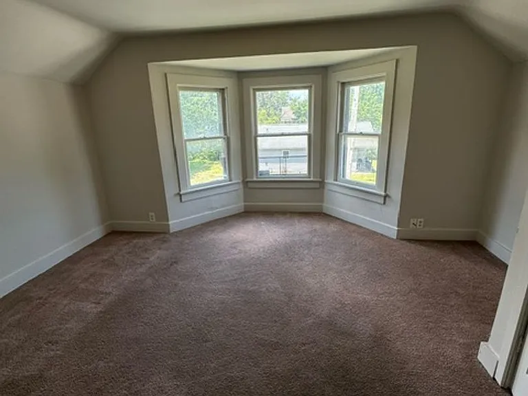 2804 Abbott St — Photo 2