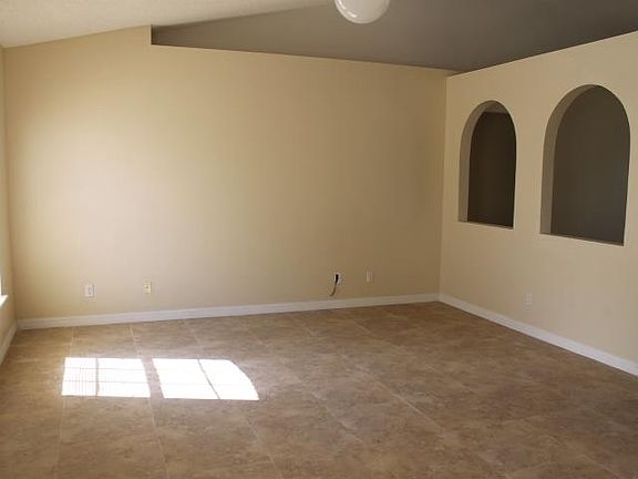 2nd image of 2420 SW Monterrey Ln