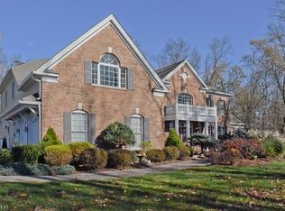 22 Fieldview Dr, Sparta, NJ 07871