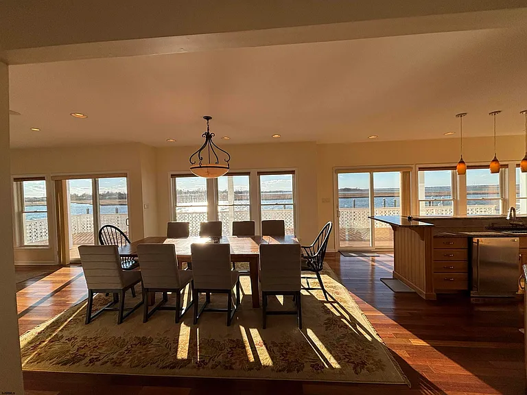 802 N Harvard Ave — Photo 12