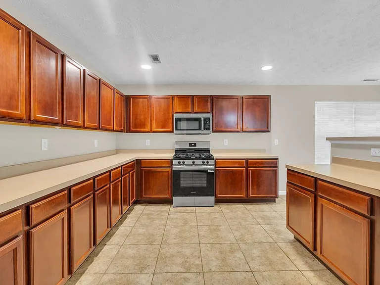 2888 Brookford Ln SW — Photo 17