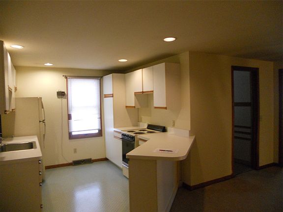 3rd image of 3910 Niagara Falls Blvd #2