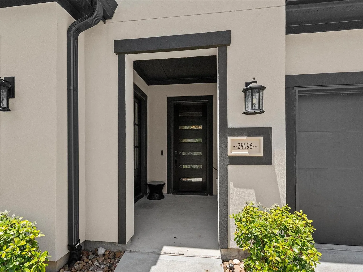 4 bed, 3.5 bath, 3266 sqft, $4,000 — Photo 3
