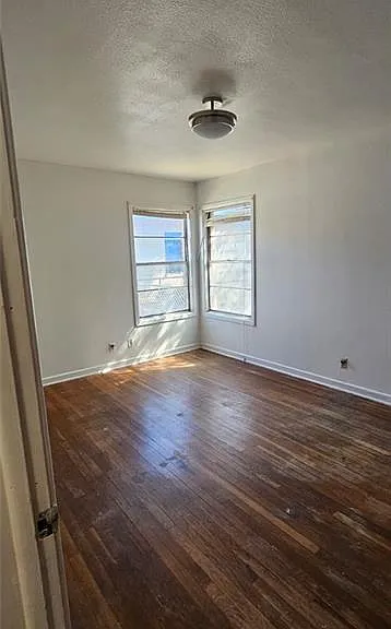 725 Westway Ave — Photo 5