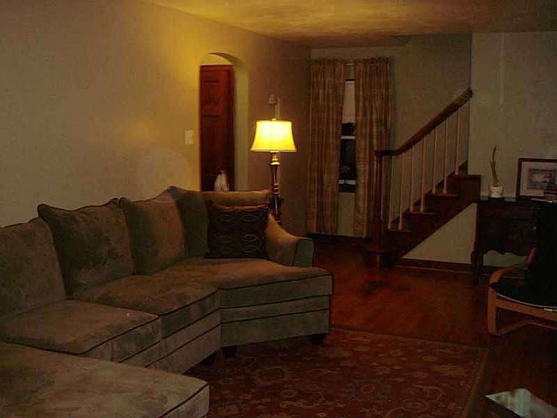 1st image of 266 Carlton Dr