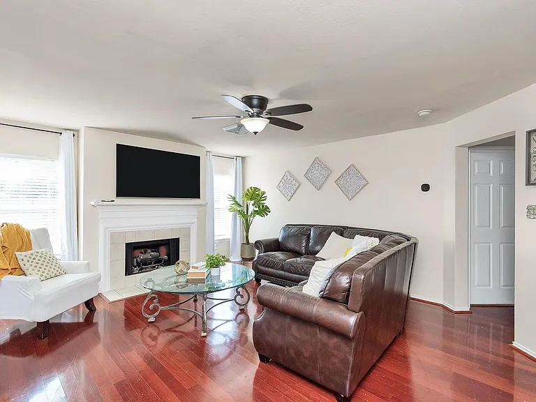 7410 Lake Run Ln — Photo 12
