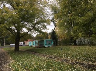 626 Sycamore St, Clinton, IN 47842