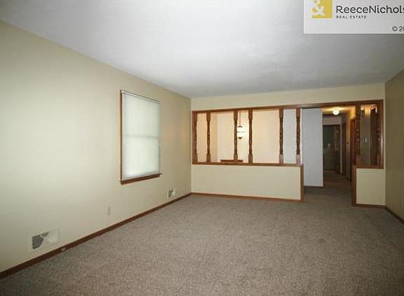 4th image of 1109 SW Sunrise Dr